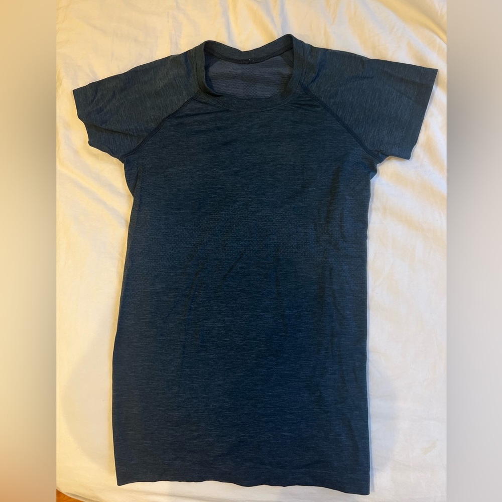 Size 4 blue lululemon swiftly tech